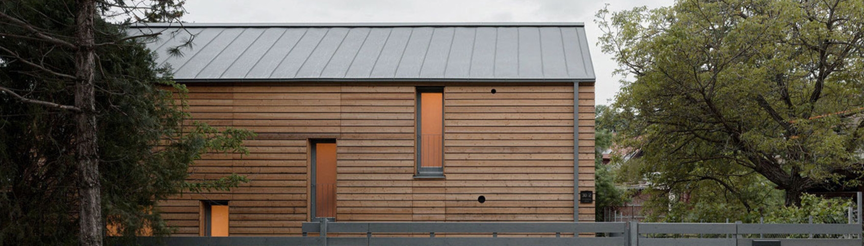 TERVEZÉS ÉS KIVITELEZÉS background